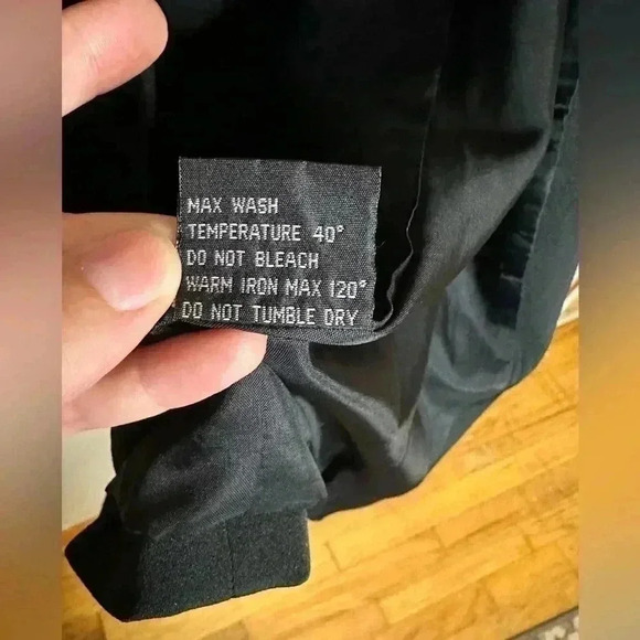 Donna Gray 3-Button Black Blazer Size 2 - Picture 8 of 10